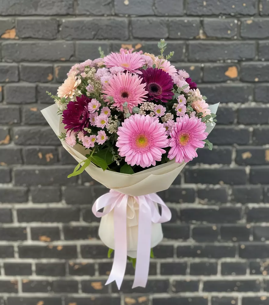 Букет цветов из: Герберы и Хризантемы в Ельце