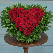 Цветочная композиция из Розы в виде сердца в Ельце