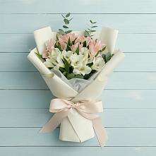 Букет цветов из:  Альстромерии в Ельце