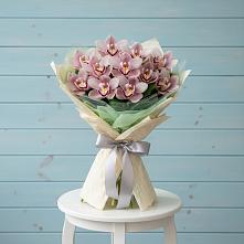 Букет цветов из:  Орхидеи и Розы в Ельце
