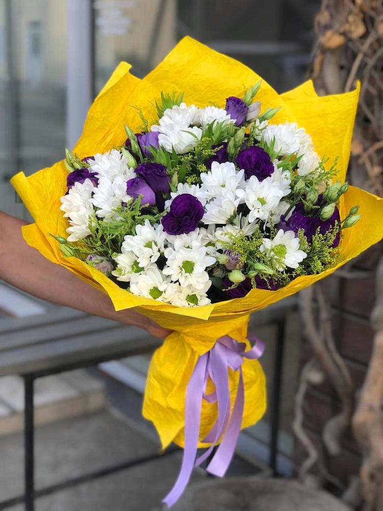 Букет цветов из: Ирисы, Хризантемы и Ромашки в Ельце