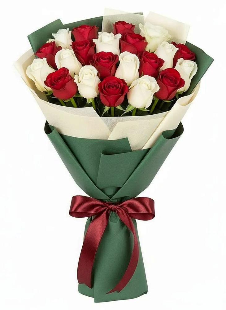 Букет Микс из красных и белых роз в Ельце