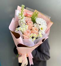 Букет цветов из:  Хризантемы и Розы в Ельце