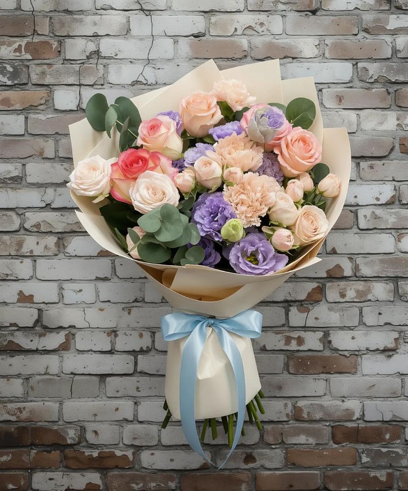 Букет цветов из: Розы, Лизиантусы и Гвоздики в Ельце