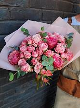 Букет розы в пальмах в Ельце Букет цветов из: Розы в Ельце