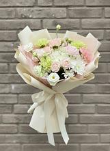 Букет цветов из:  Гвоздики, Розы, Лизиантусы и Хризантемы в Ельце