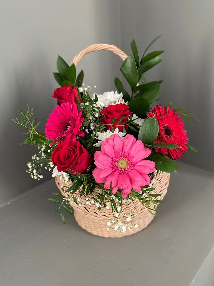 Цветочная композиция из Розы, Хризантемы и Герберы в корзине в Ельце