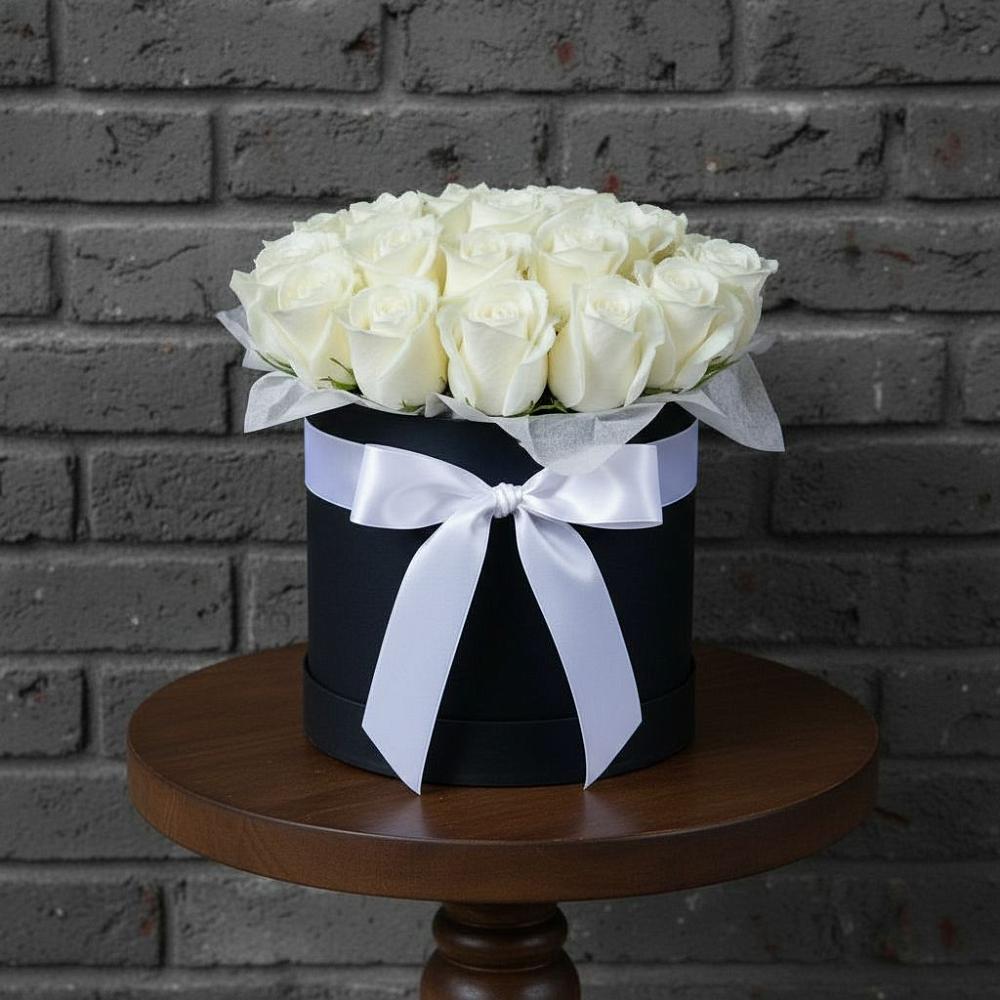 Цветочная композиция из Розы в шляпной коробке в Ельце