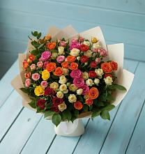 Букет Микс из разноцветных кустовых роз в Ельце