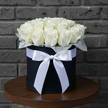 Цветочная композиция из Розы в шляпной коробке #REPLACE_PRED# Ельце